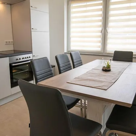 Ferienwohnung Am Peeneufer Lejlighed *