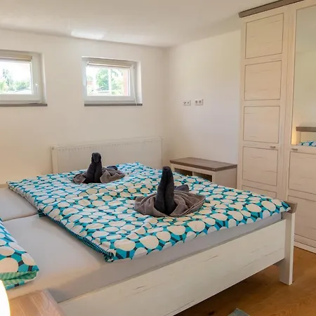 Ferienwohnung Am Peeneufer *