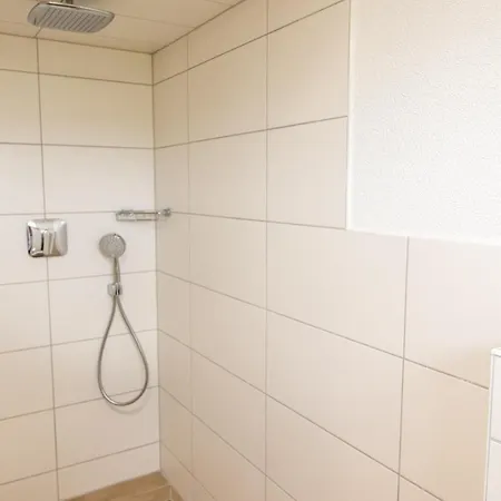 Lejlighed Ferienwohnung Am Peeneufer Mahlzow